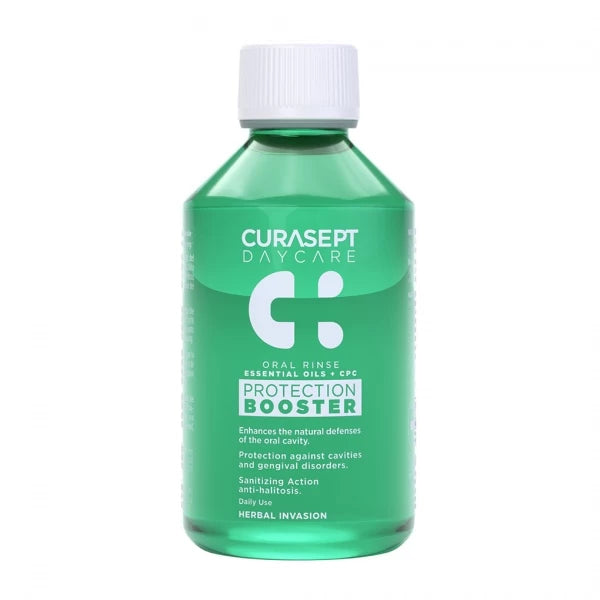 Skalavimo skystis CURASEPT Daycare Booster Herbal Invasion, mėtų ir žolelių skonio, 250 ml